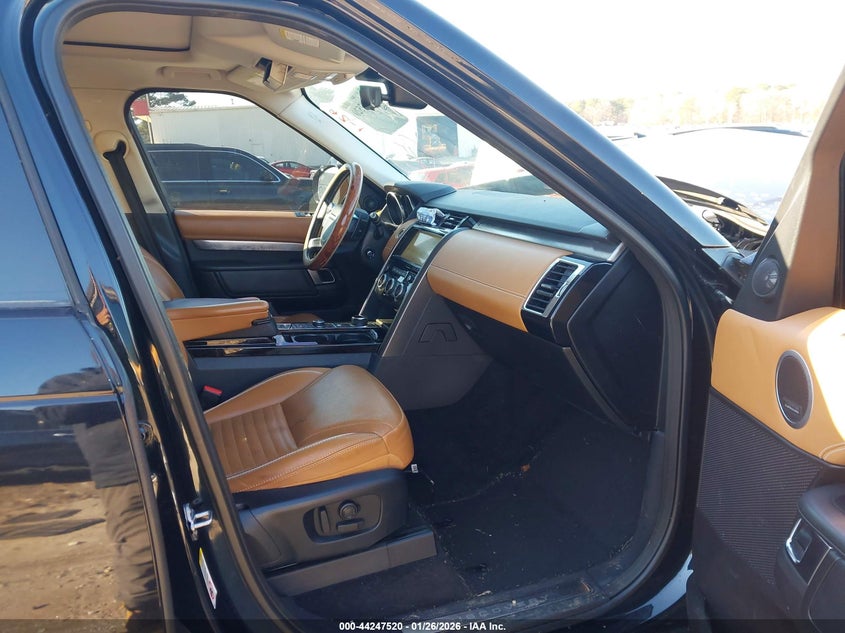 2017 Land Rover Discovery First Edition