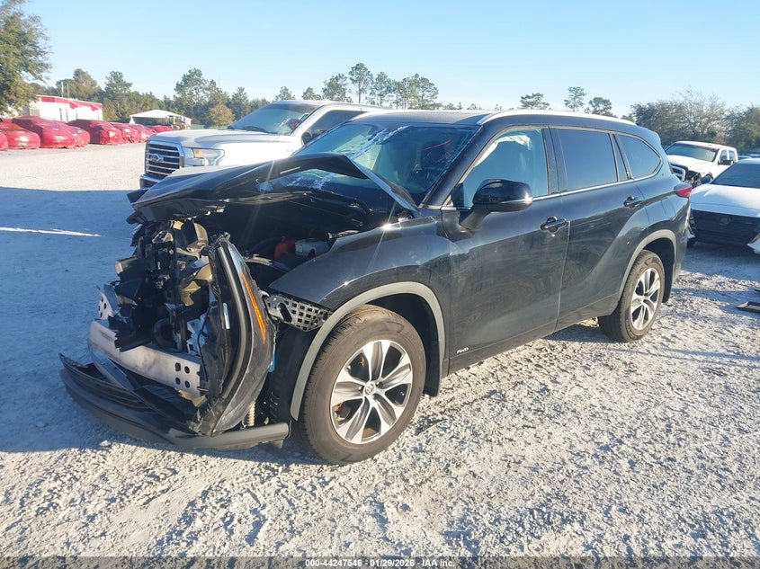 2022 Toyota Highlander Hybrid Xle