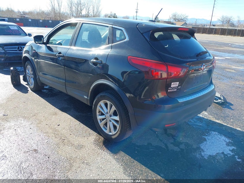 2017 Nissan Rogue Sport S