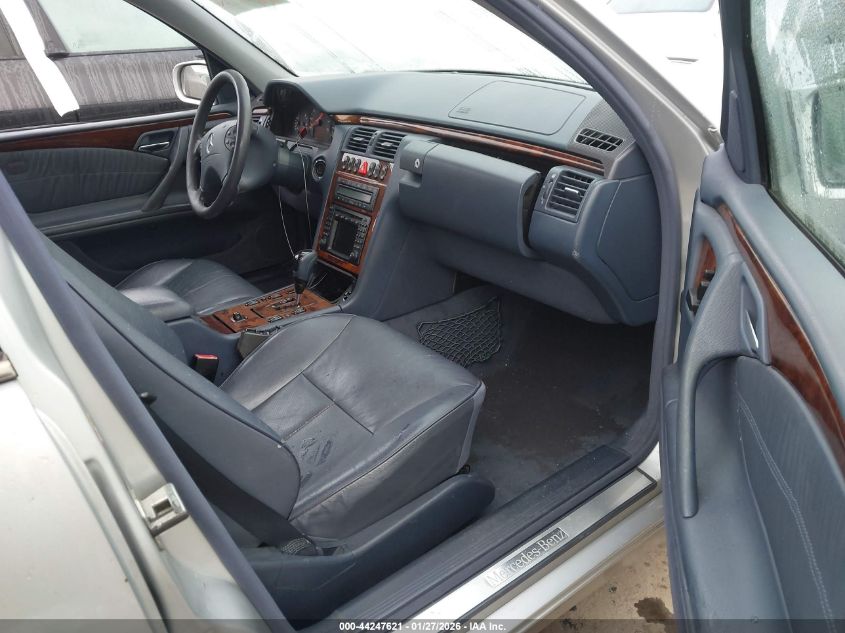 2002 Mercedes-Benz E 320