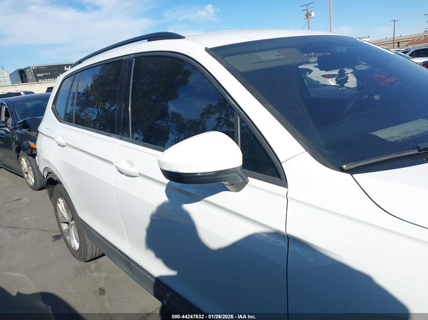 VIN 3VV1B7AX8KM173074 2019 VOLKSWAGEN TIGUAN 2.0T S