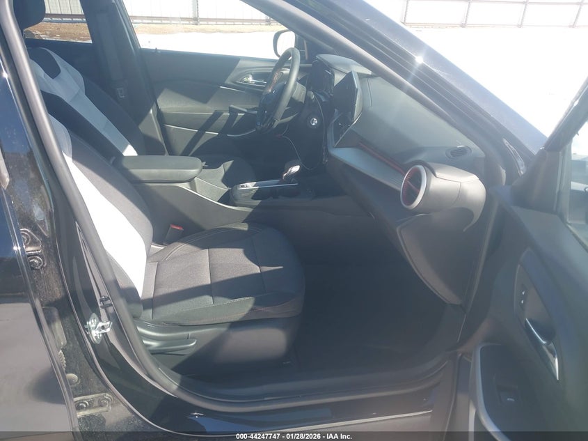 2025 Chevrolet Trax Fwd 1Rs