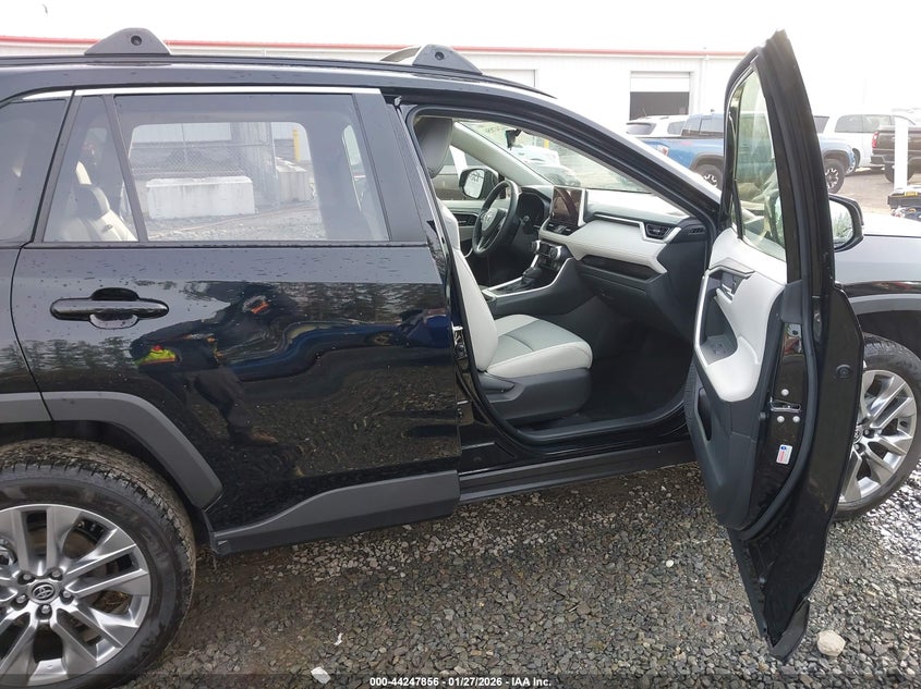 2025 Toyota Rav4 Xle Premium