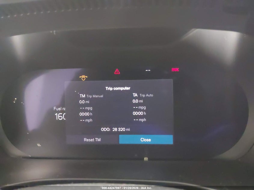 VIN YV4L12UW4P2943637 2023 VOLVO XC40 B5 PLUS DARK THEME