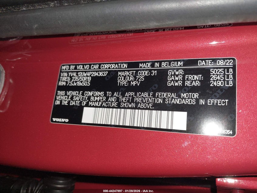 VIN YV4L12UW4P2943637 2023 VOLVO XC40 B5 PLUS DARK THEME