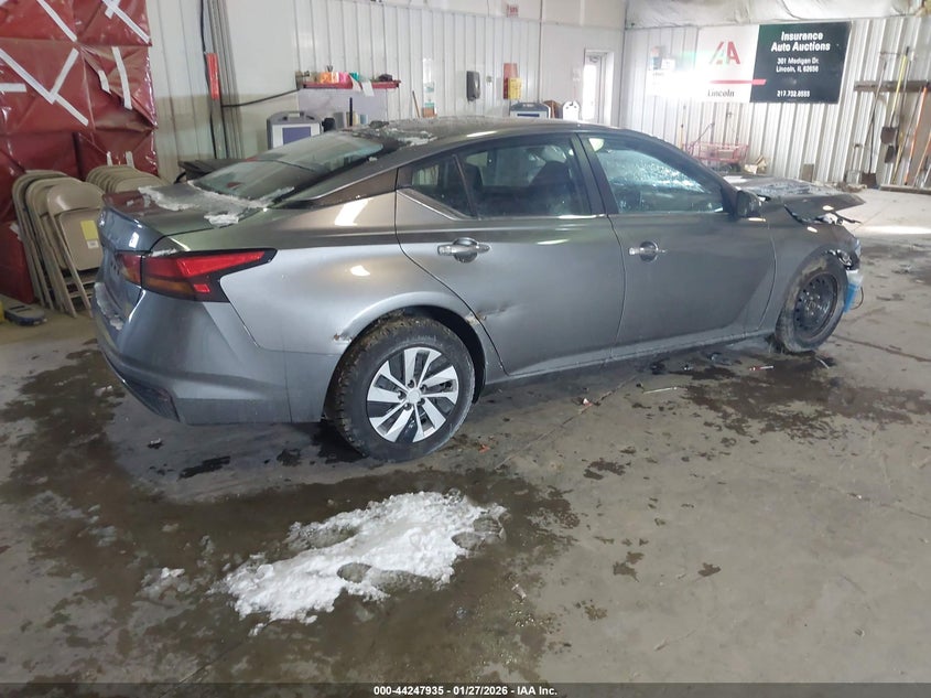 2019 NISSAN ALTIMA auction photo 4