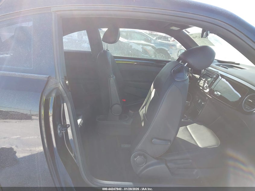 2012 Volkswagen Beetle 2.5L VIN: 3VWJP7AT4CM623346 Lot: 44247940