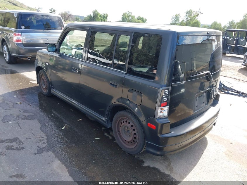 2005 Scion Xb