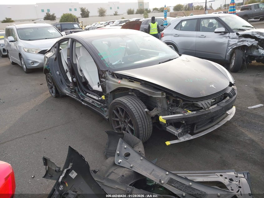 2022 Tesla Model 3 Rear-Wheel Drive