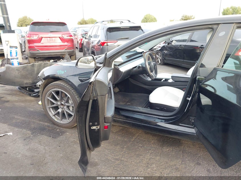 2022 Tesla Model 3 Rear-Wheel Drive