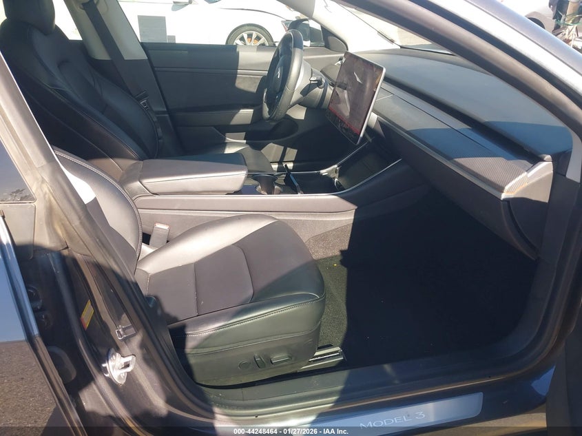 2019 Tesla Model 3 Long Range/Mid Range/Standard Range/Standard Range Plus