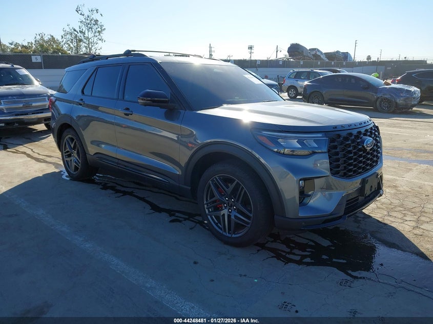 2025 Ford Explorer St