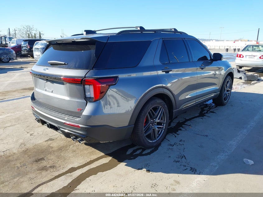 2025 Ford Explorer St