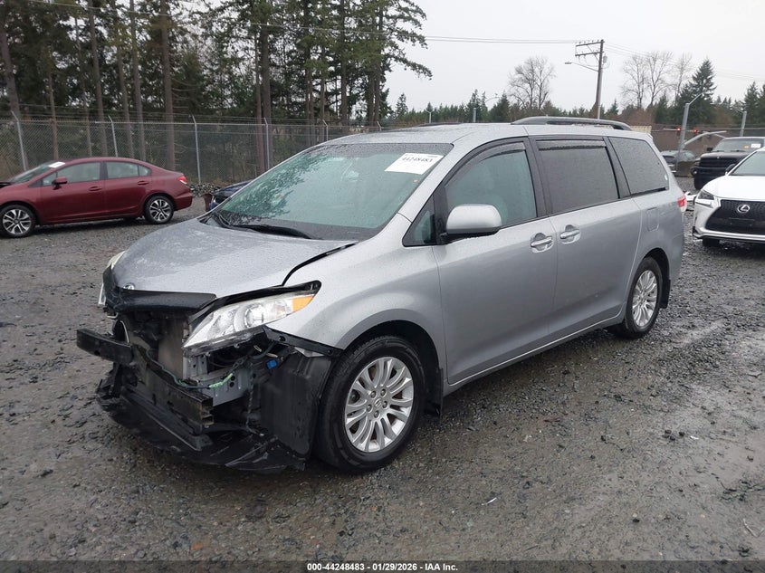 2011 Toyota Sienna Xle V6