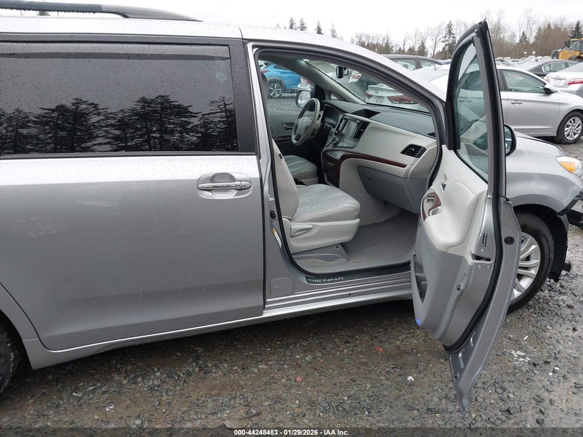 2011 Toyota Sienna Xle V6
