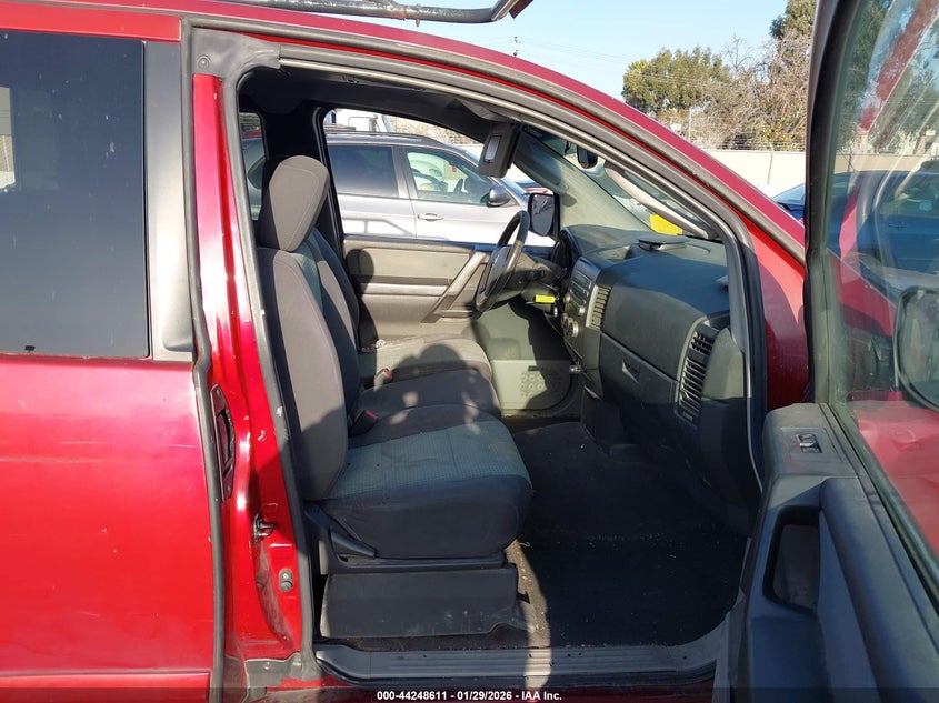 2004 Nissan Titan Se