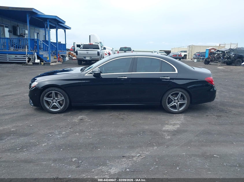 2017 Mercedes-Benz E 300 - widok 14