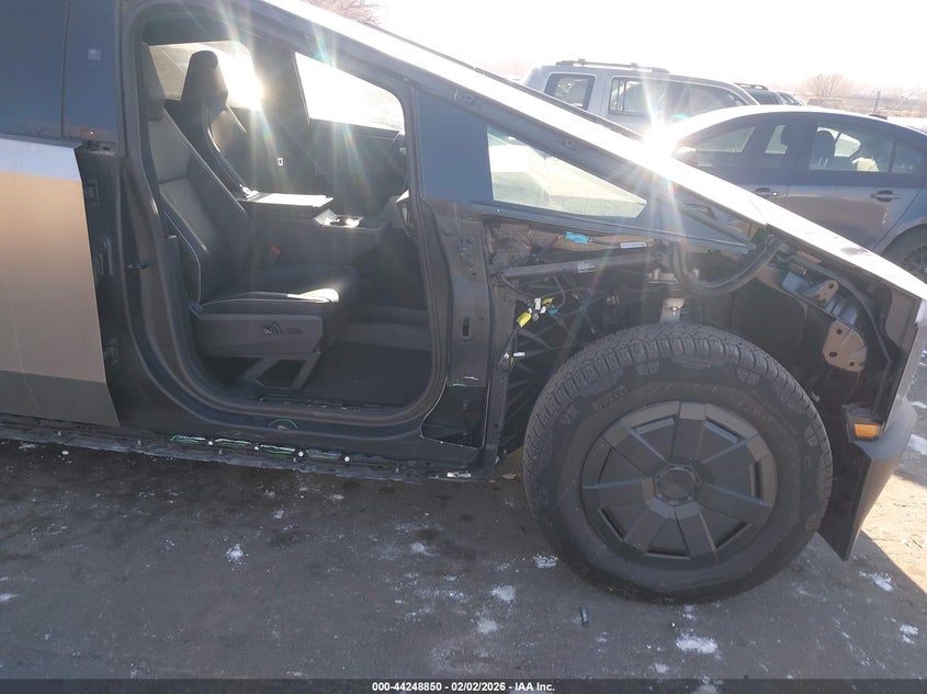 2025 Tesla Cybertruck Cyberbeast VIN: 7G2CEHEE5SA062137 Lot: 44248850