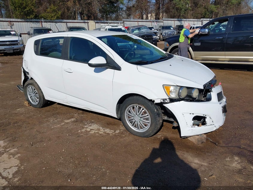 2015 Chevrolet Sonic Ls Auto