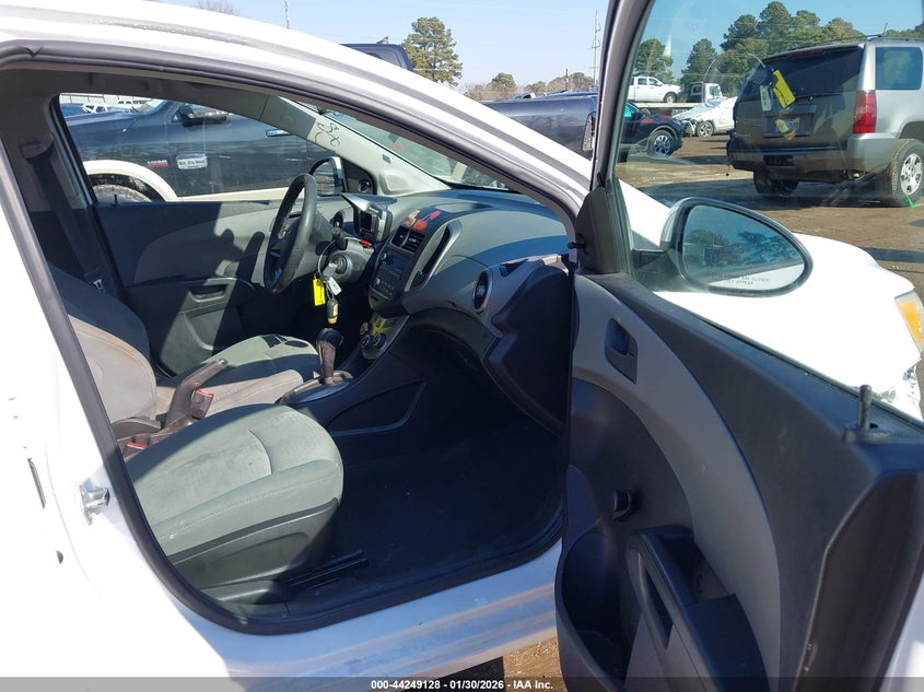 2015 Chevrolet Sonic Ls Auto