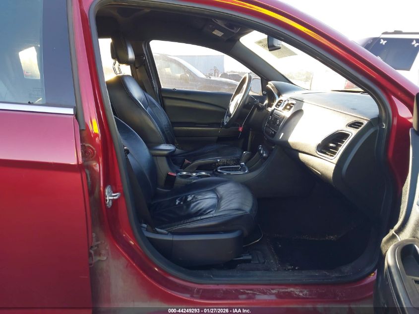 2013 Chrysler 200 Limited