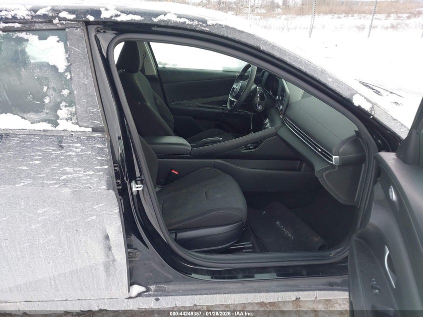 2023 Hyundai Elantra Se