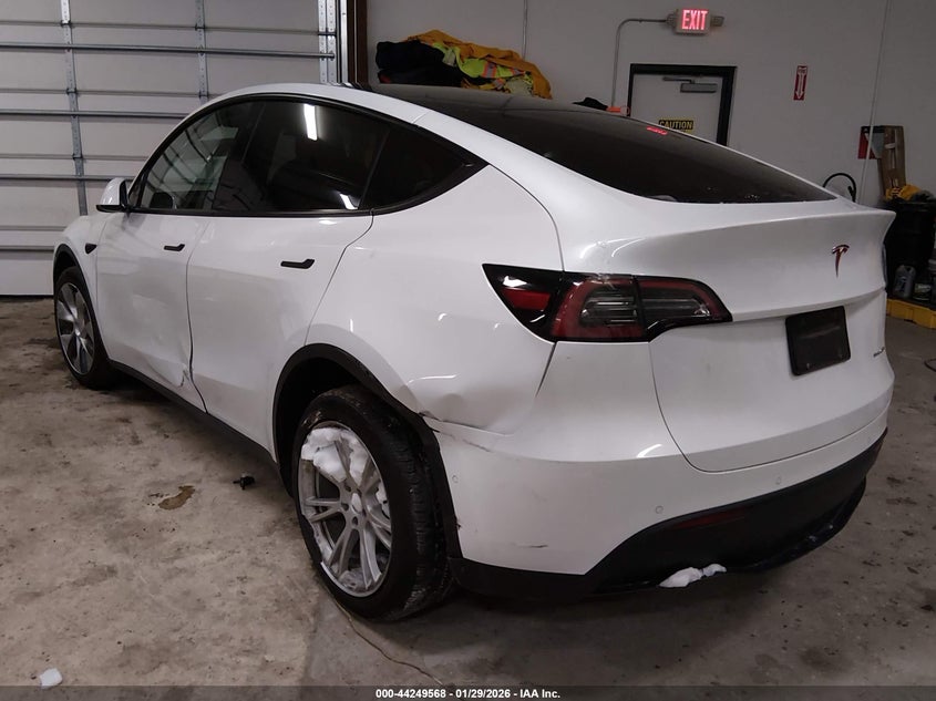 2022 Tesla Model Y Long Range Dual Motor All-Wheel Drive