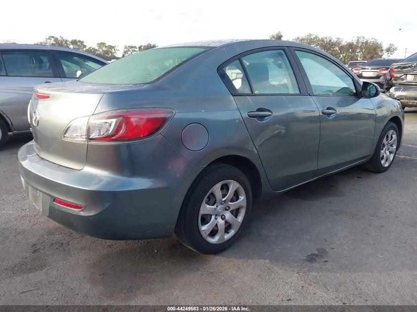 2013 Mazda Mazda3 I Sv