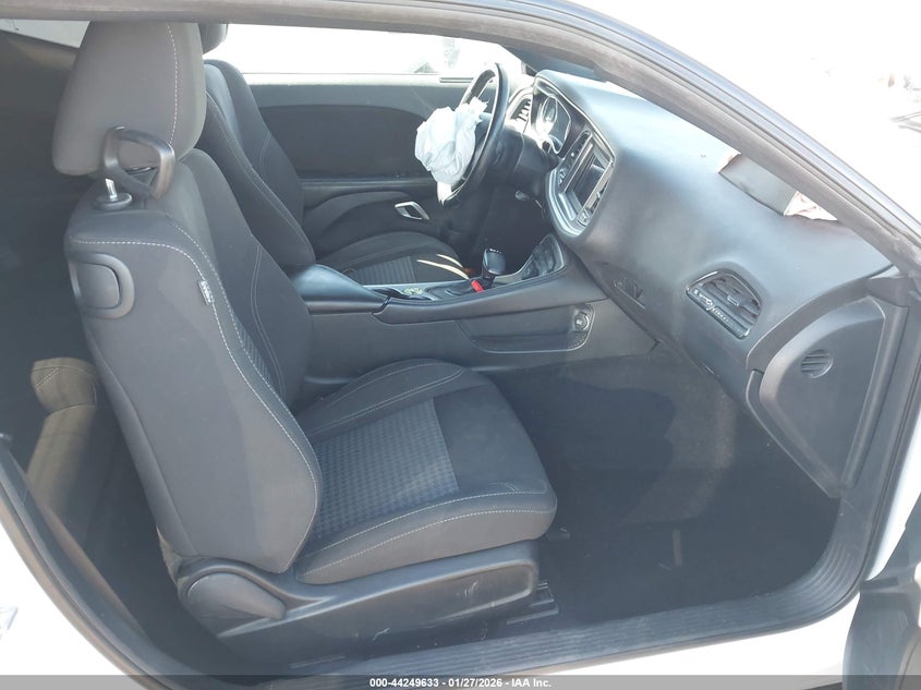 2020 Dodge Challenger Sxt