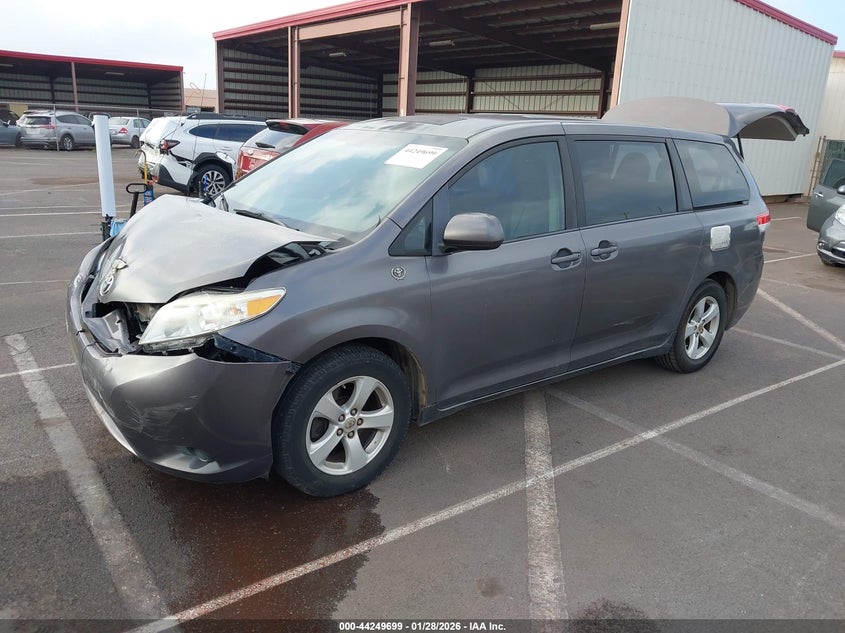 2013 Toyota Sienna L V6 7 Passenger