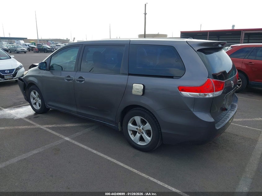 2013 Toyota Sienna L V6 7 Passenger