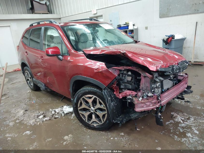 2022 Subaru Forester Premium