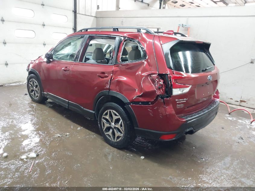 2022 Subaru Forester Premium