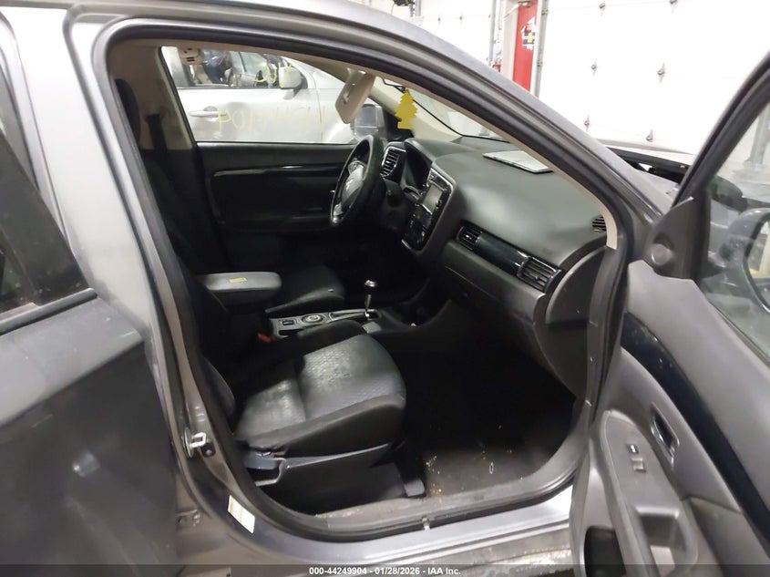 2014 Mitsubishi Outlander Se