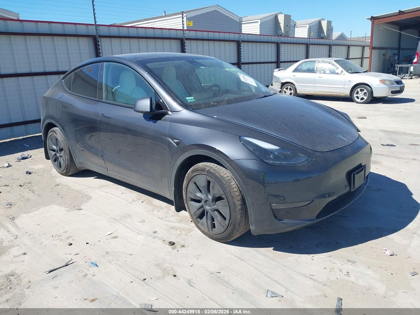 Vin: 7saygaee5rf124565, lot: 44746089, tesla model y long range dual motor all-wheel drive 20241