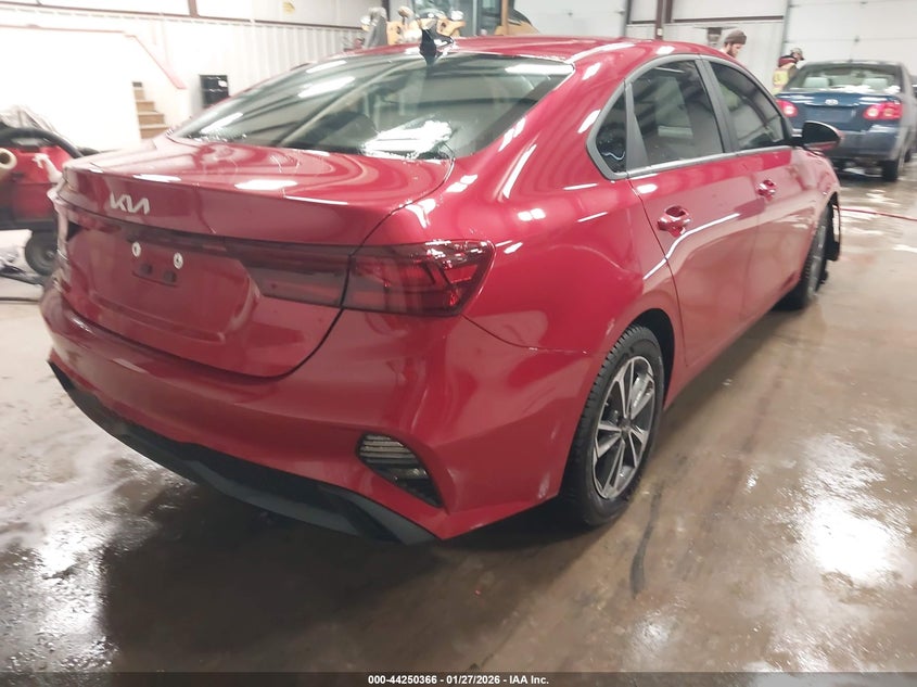 2023 Kia Forte Lxs