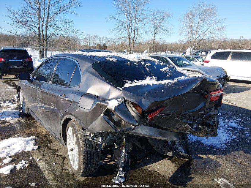 2018 Toyota Camry Hybrid Xle