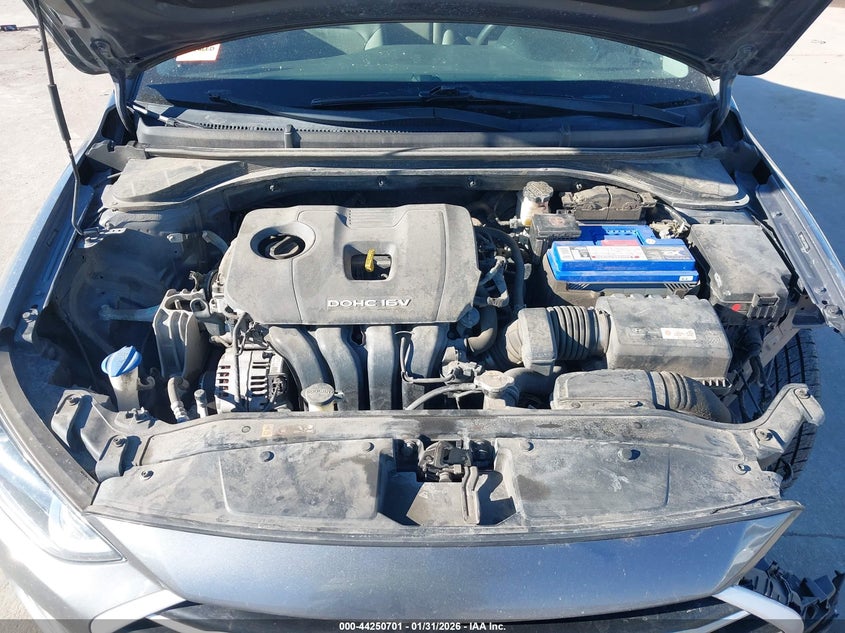 VIN 5NPD84LF5JH369054 2018 HYUNDAI ELANTRA SEL