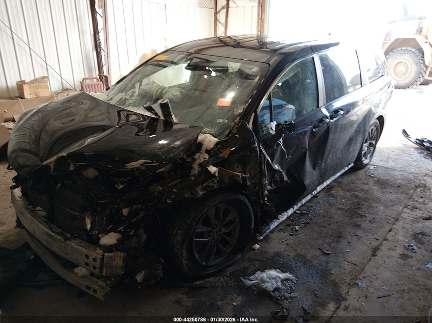 2023 Toyota Sienna Le