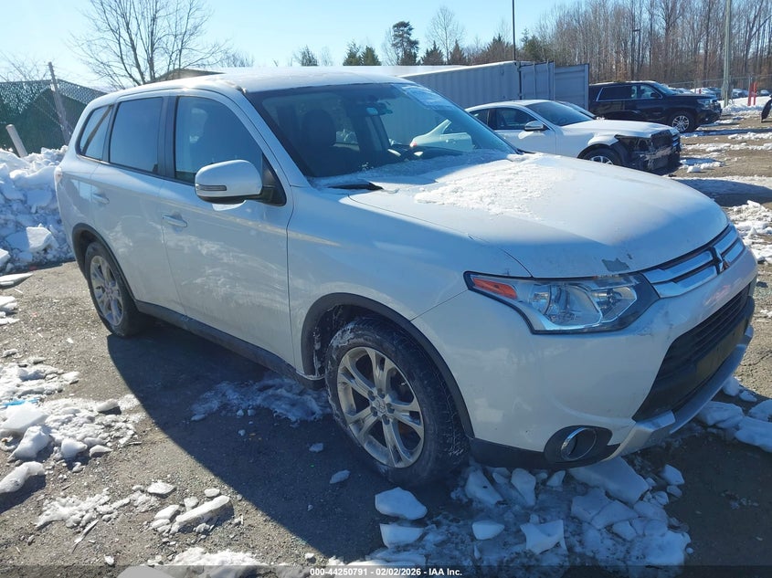 2015 Mitsubishi Outlander Se