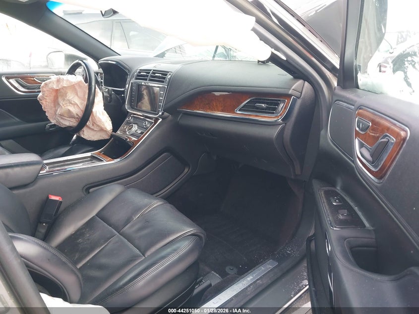 2017 Lincoln Continental Select