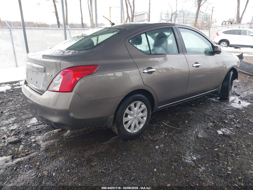 2012 Nissan Versa 1.6 Sv