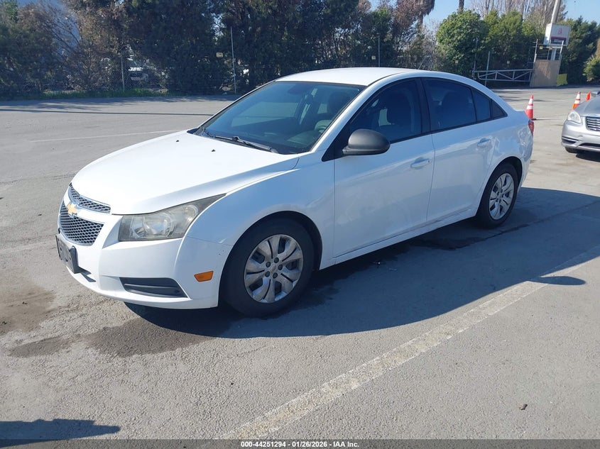 2013 Chevrolet Cruze Ls Auto