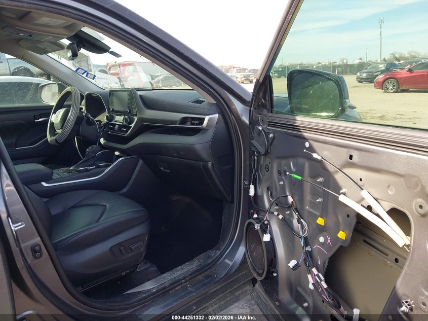 2022 Toyota Highlander Xle