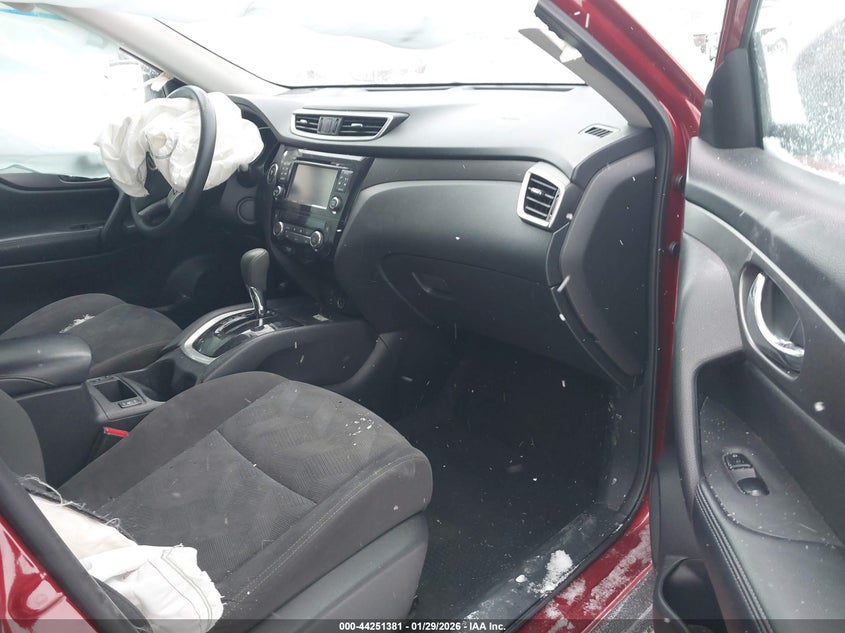 2016 Nissan Rogue Sv