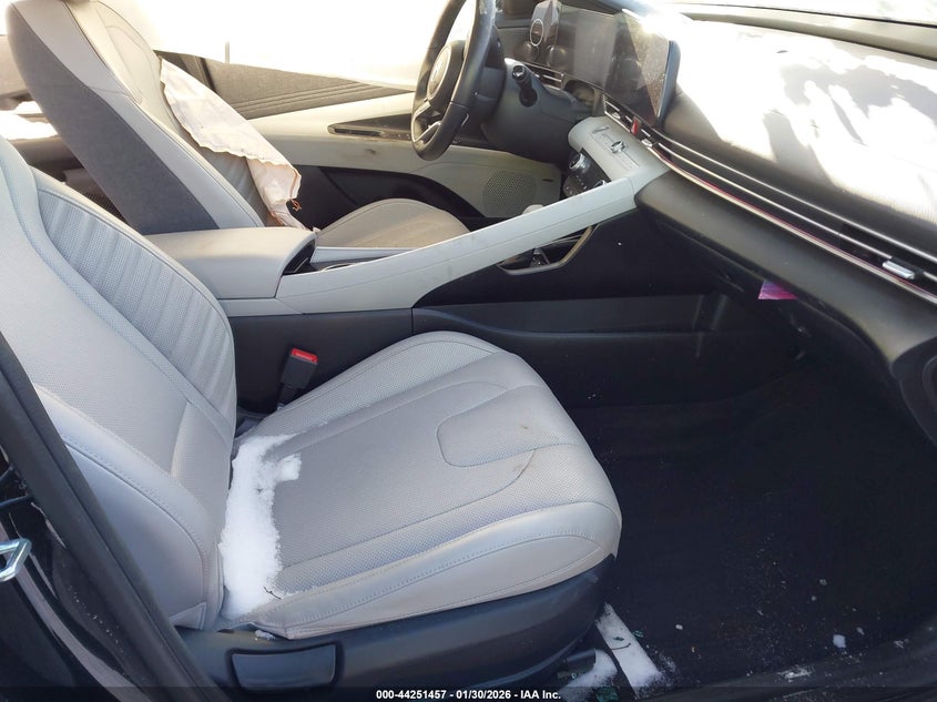 2022 Hyundai Elantra Limited