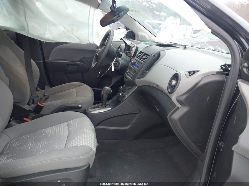 2013 Chevrolet Sonic Ls Auto