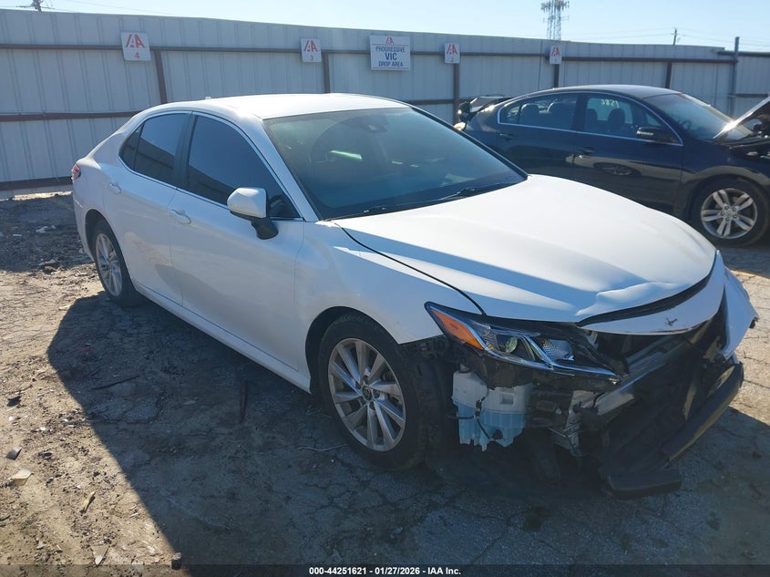 2021 Toyota Camry Le