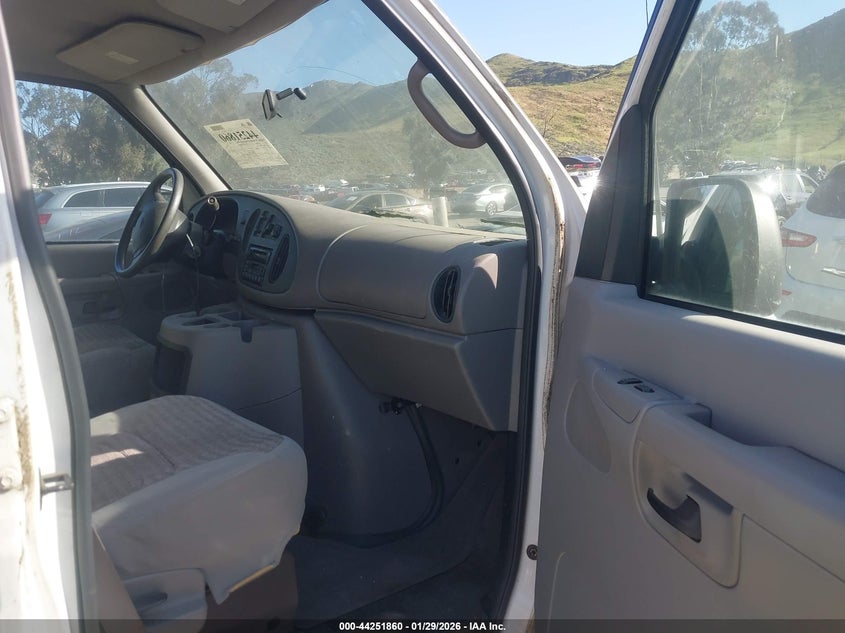 2002 Ford E-350 Super Duty Xl/Xlt