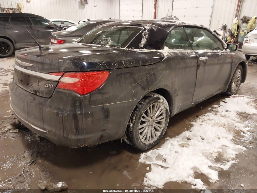 2012 Chrysler 200 Limited